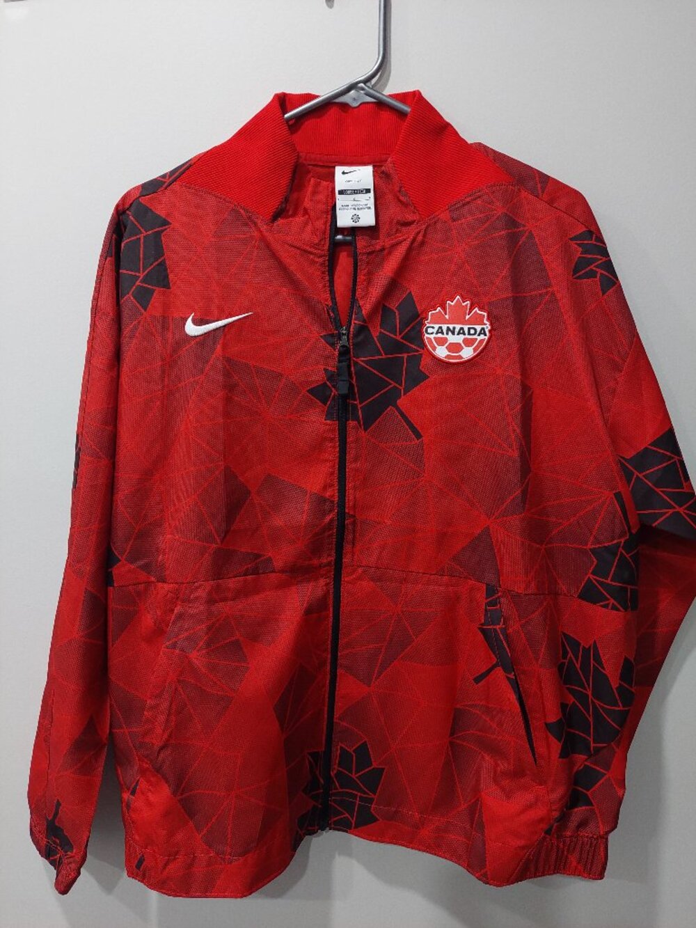Nike Canada Women's Size L 2023  Soccer Anthem Jacket Red